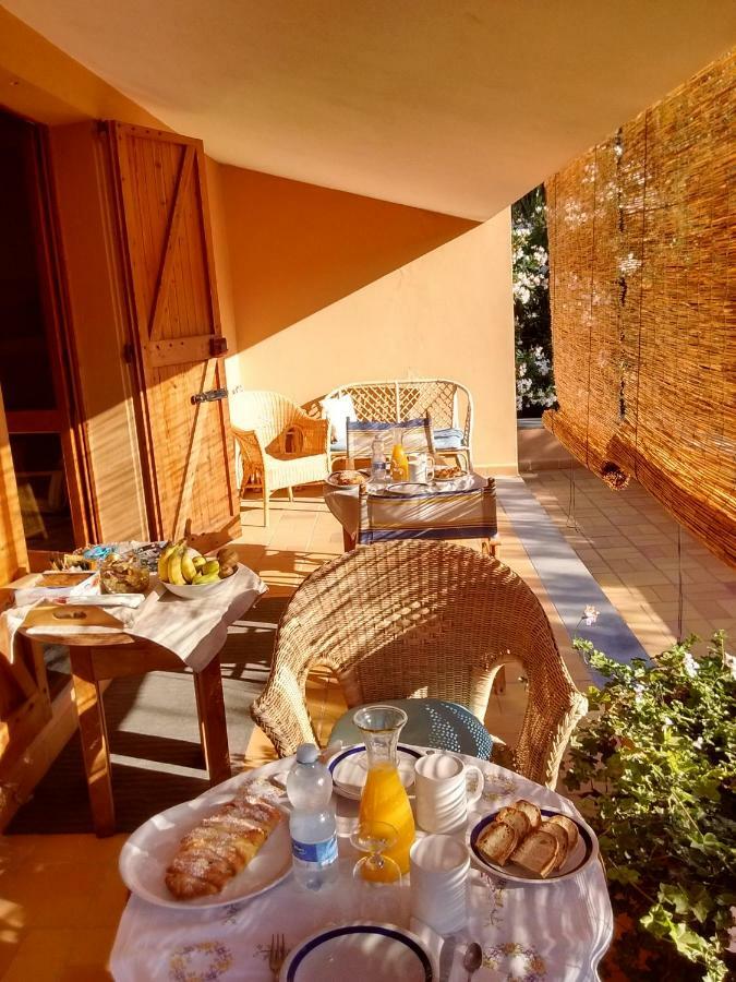 Via Dei Gerani B&B Sinnai ภายนอก รูปภาพ